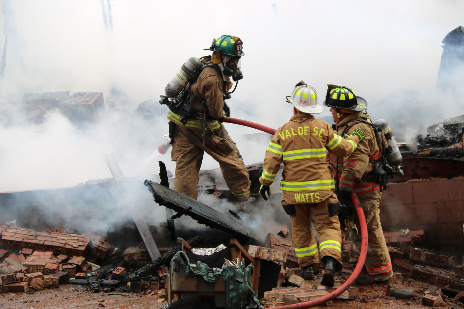 Lakeview Acres fire 120518 (41).JPG